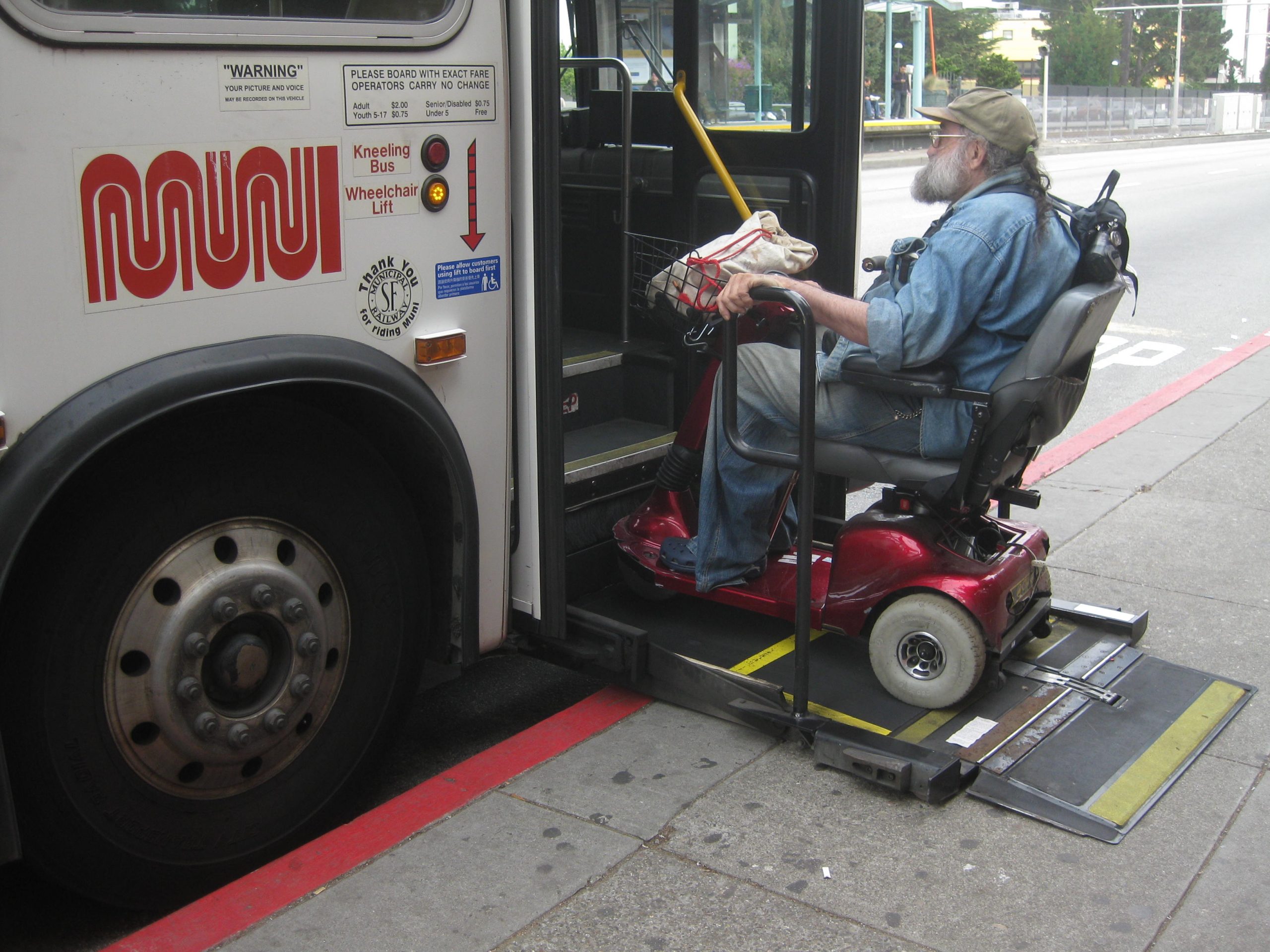 photo_wheelchair_lift_creative_commons_image_by_flickr_user_michael_ocampo.jpg
