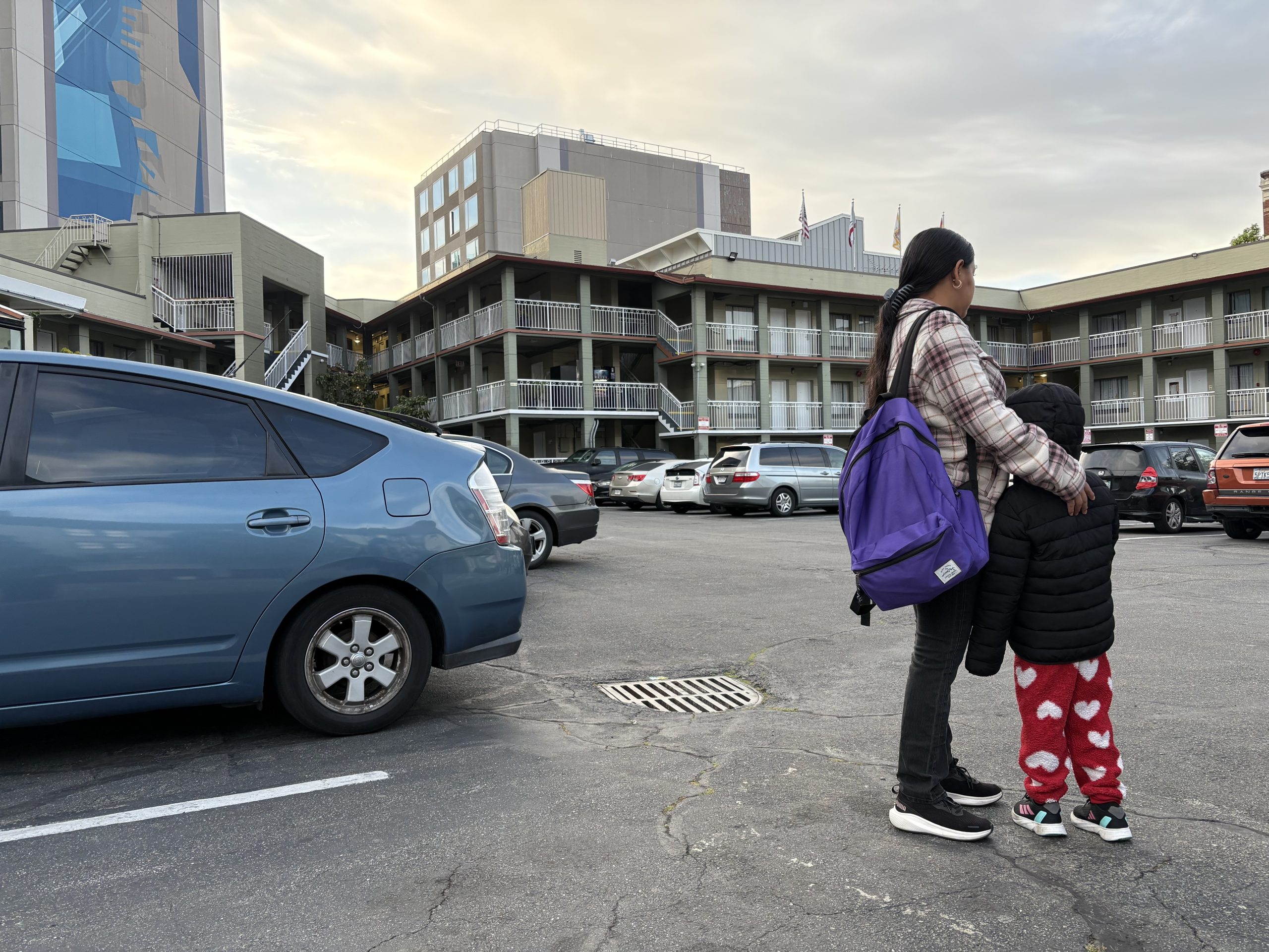 ‘Network of Hope’ Doesn’t Let Immigrants Visit ICE Alone